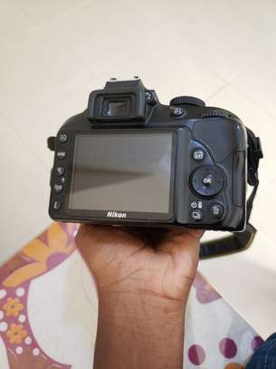 Nikon d3400, objectif 18-55mm, chargeur et 2 batteries image 2