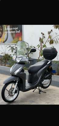 Honda vision image 2