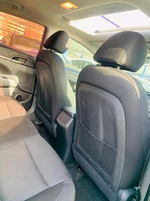 Hyundai elantra 2018 image 11