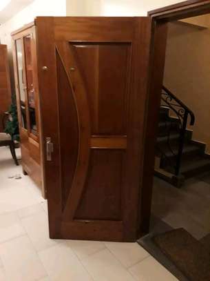 Grand appartement équipé à louer au point E image 1