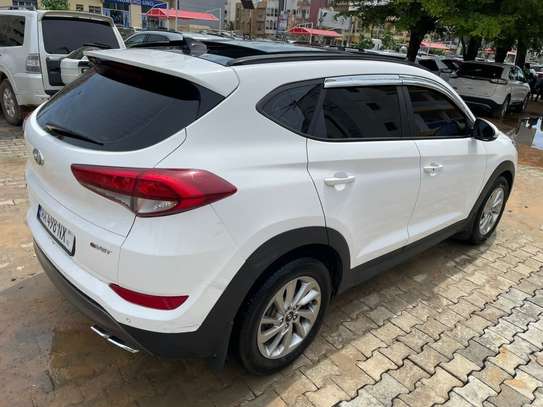 HYUNDAI TUCSON 2016 image 12