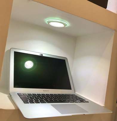 MacBook Air 2017 corei5 image 4