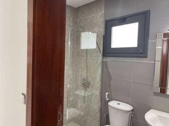 Appartement F4 haut standing à louer sur Point E image 12