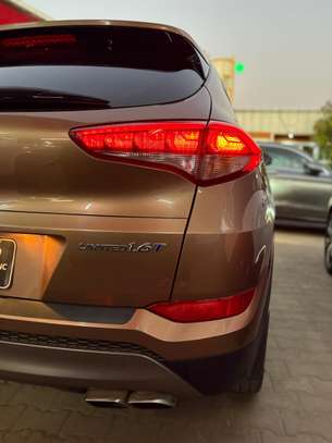 Hyundai Tucson limited image 8
