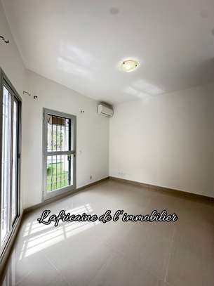 Appartement F4 à louer – Proche du lycée Jean Mermoz image 12