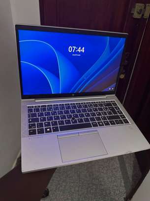 HP EliteBook 840 G7 image 4