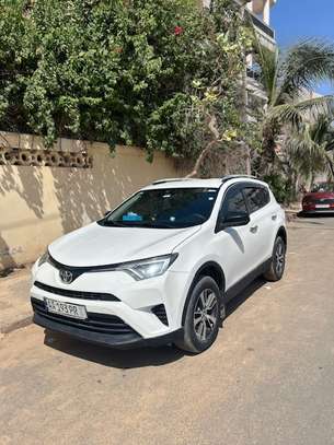 Toyota Rav 4 2017 image 2