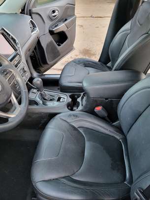 JEEP CHEROKEE image 2
