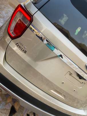 Ford Explorer XLT 2017 image 5