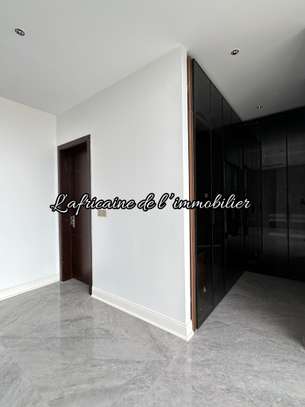 Appartement haut standing avec vue mer à louer  aux Almadies image 9