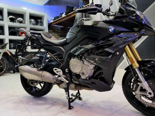 Bmw s1000 xr triple black image 9