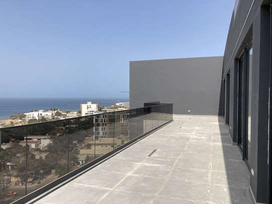 Penthouse vue sur mer avec terrasse privée à Fann Mermoz image 3