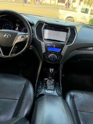 Hyundai SANTAFE image 13