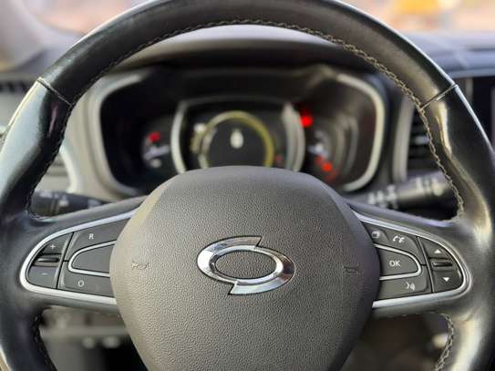 RENAULT QM6 image 11