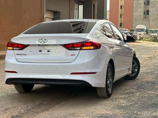 HYUNDAI AVANTE 2017 image 2