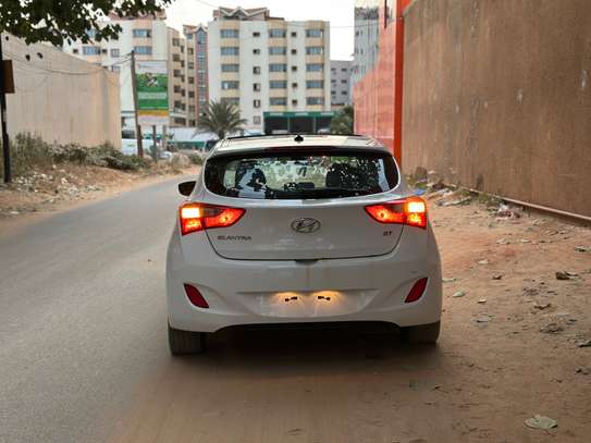 Hyundai Elantra GT 2017 venant image 7