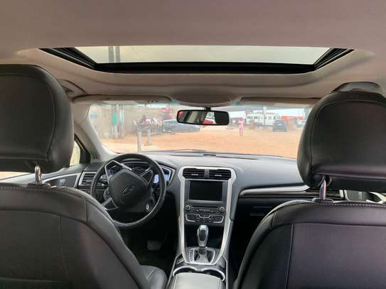 Ford Fusion image 8