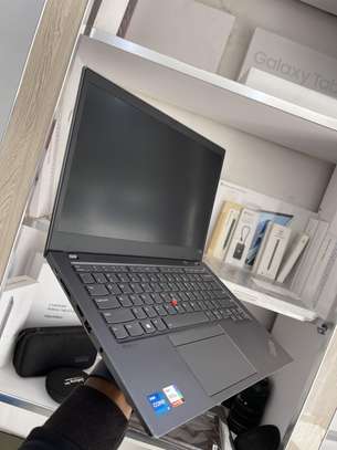 Lenovo ThinkPad T14S - I5 11th image 1