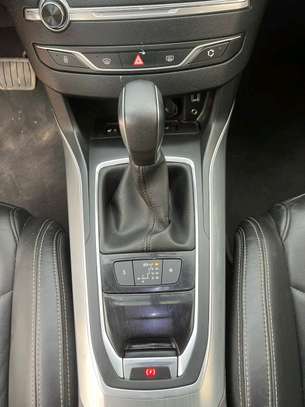 Peugeot 308 automatique essence 2016 image 2