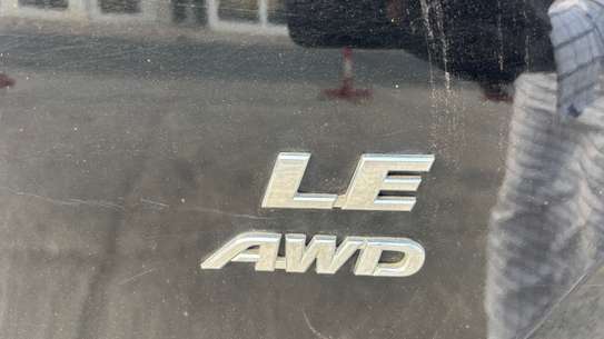 TOYOTA RAV4 (4x4) image 9