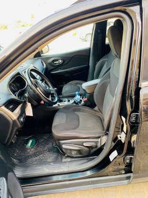 JEEP CHEROKEE LATITUDE-2017 image 8