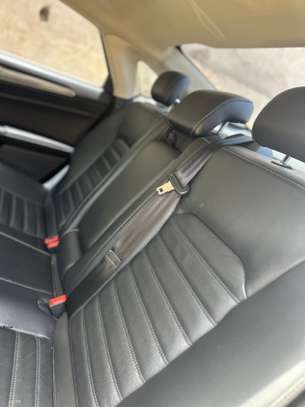 Ford Fusion Full Option image 5