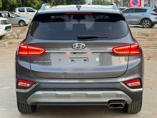 HYUNDAI SANTAFE 2019 image 8