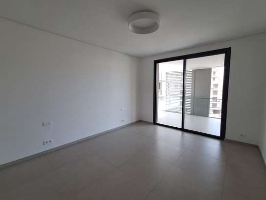 ALMADIES : APPARTEMENT F3 EXCEPTIONNEL  À LOUER image 8