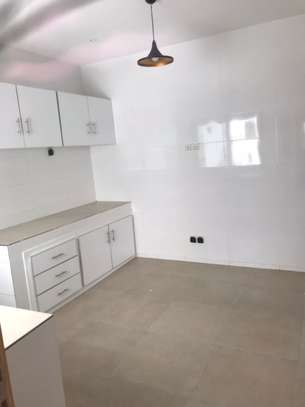 Appartement spacieux rue 10 image 2