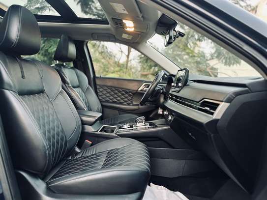 2023 Mitsubishi Outlander Hybrid Plug-in GT Electric image 8