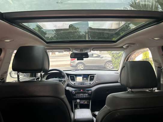 Hyundai Tucson diesel image 5