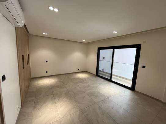 Appartement F4 à louer au plateau image 5