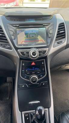 Hyundai Elantra image 9