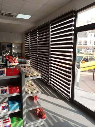 Rideau store jour et nuit image 3