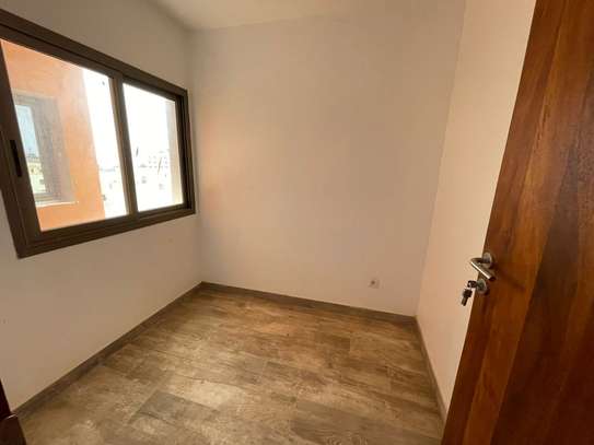 Appartement haut standing à louer aux almadies derriere BOA image 5