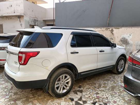 Ford Explorer V6 2017 image 6