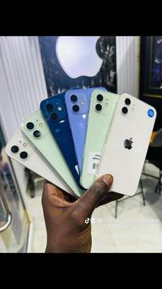 iPhone 12 simple 64 giga et iPhone 12 128 giga image 1