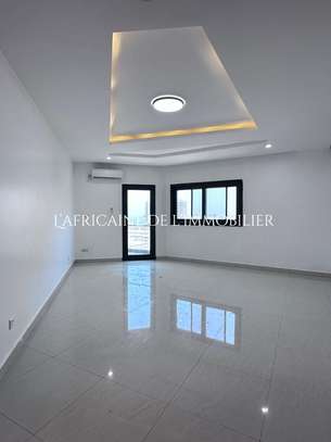 Appartement f4 avec vue/ mer sur la corniche des mamelles image 4