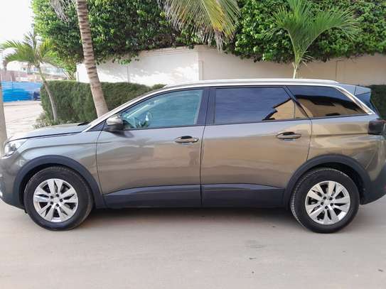 Peugeot Modèle 5008 Année 2018 Énergie diesel image 2