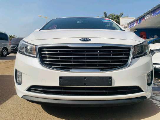 Kia carnival 2017 image 4