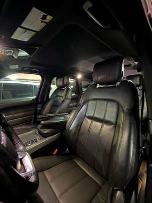 Range Rover sport image 10
