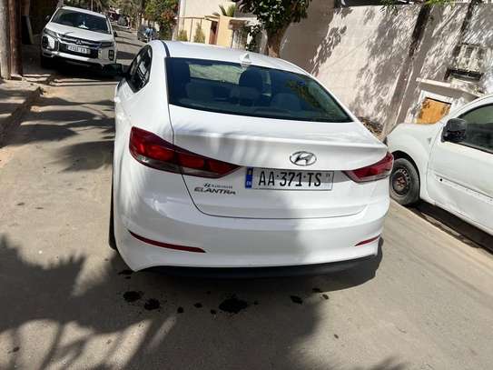 Hyundai elantra 2017 image 5