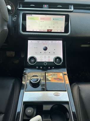 Range Rover velar image 8