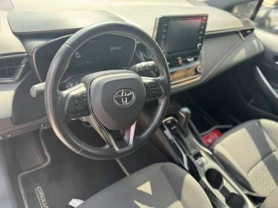 Toyota corolla hybride  2019 image 10