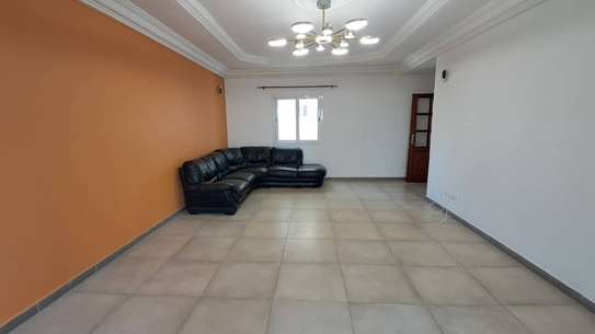 Appartement F4 à louer à Mermoz image 8