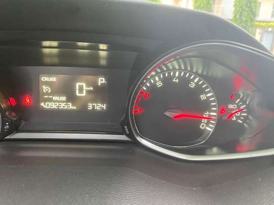Peugeot 308 image 9