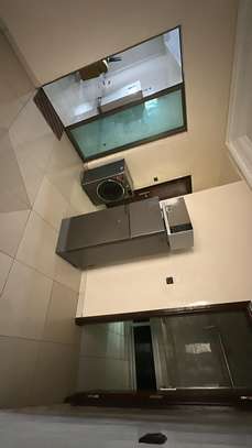 GRAND APPARTEMENT F3 MEUBLÉ - POINT E image 10