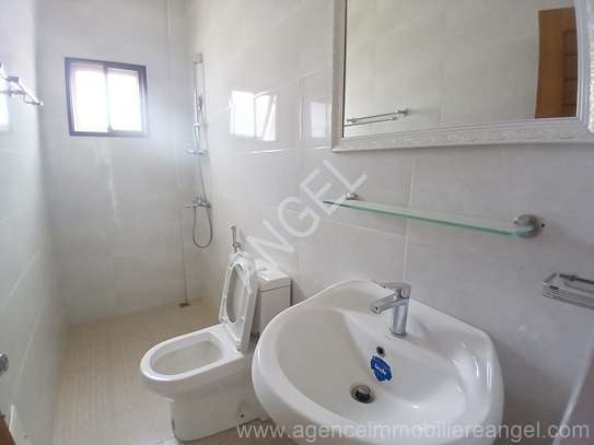 Ref_2455_GL Appartement à louer à sacré cœur image 5
