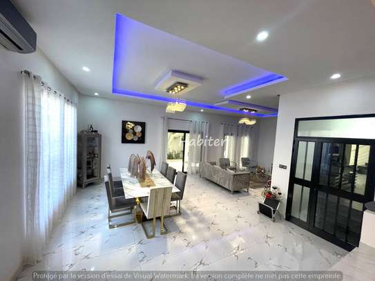 Villa R+1 à louer au Almadies derrière Philippe Morris image 2