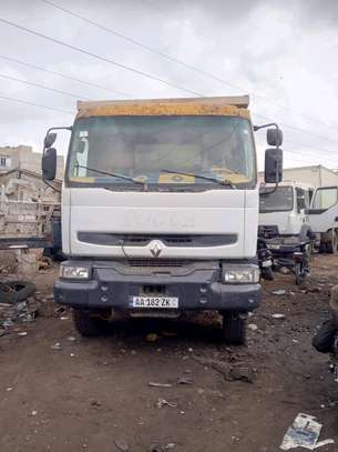 Renault kerax image 1